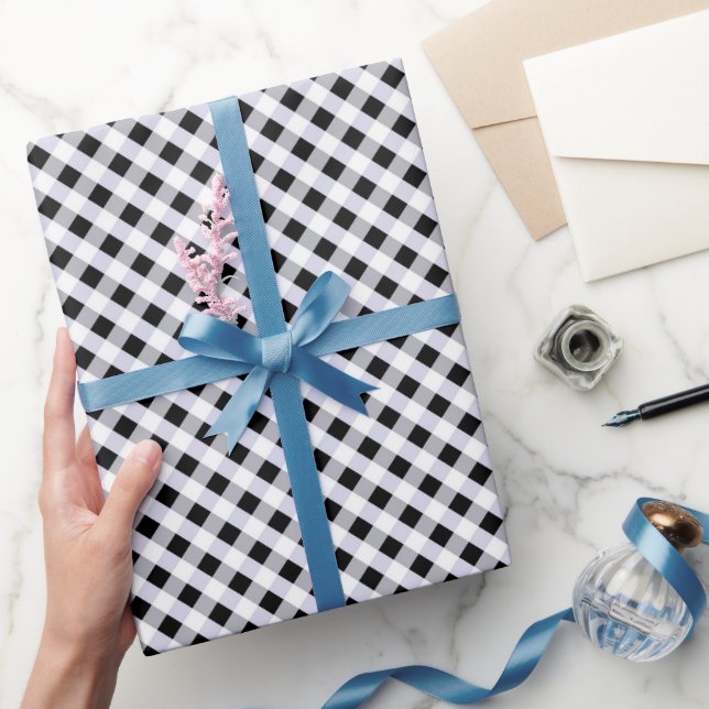 Papier cadeau à carreaux noirs et blancs (Cadeaux)
