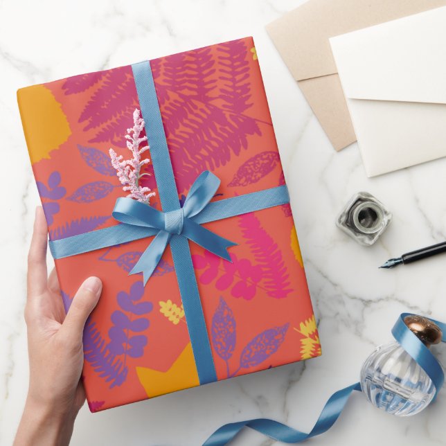 Papier cadeau à motif fougère rose chaud et vif (Cadeaux)