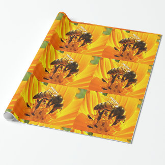 Papier Cadeau Abeille sur une Fleur