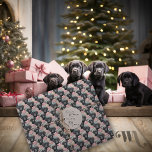 Papier Cadeau Ajouter le nom Labrador Puppy Pink Bows Christmas<br><div class="desc">Ajouter un nom (ou supprimer) Black Labrador chiots,  mignon arcs rose pastel moderne et enveloppement cadeau bleu pâle pour Noël à l'amoureux des chiens ou don - dans un thème de couleur pastel moderne - le design est d'environ 6 pouces,  donc le mieux pour les gros paquets -</div>