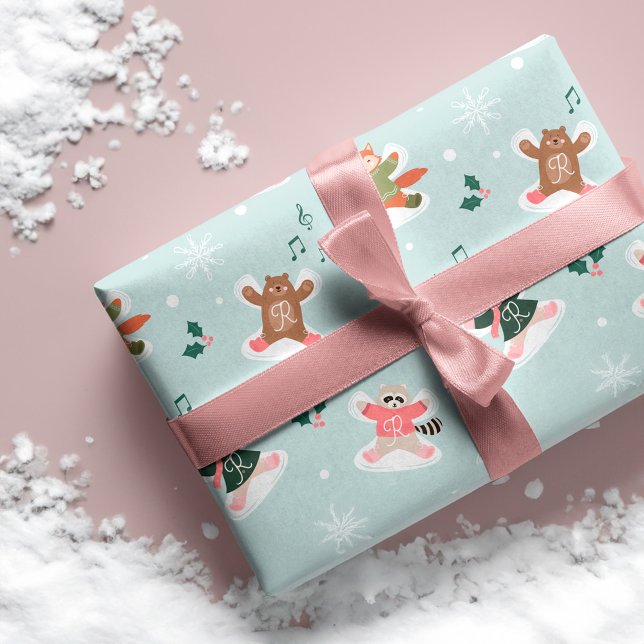Papier Cadeau Ange des neiges Forêt Animaux Monogramme (Snow Angel Woodland Forest Animals Monogram Wrapping Paper)