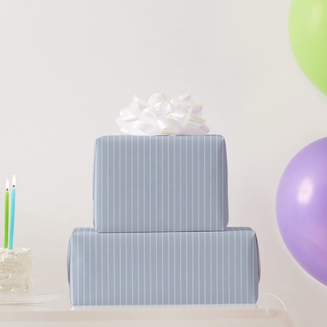 Papier Cadeau Anniversaire Rayures Blanches Minces Bleu Chic (Cadeaux de fête)