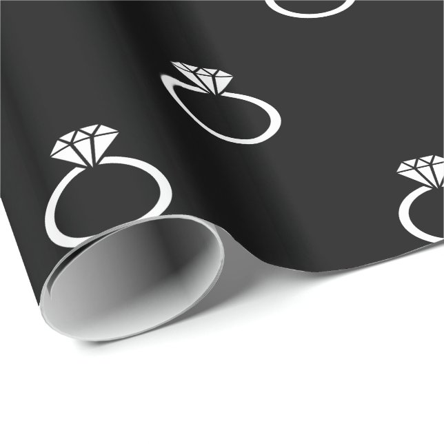 Papier Cadeau Bagues de fiançailles blanches sur fond noir (Coin rond)