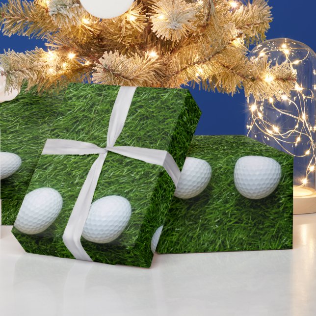 Papier Cadeau Balle de golf sur gazon vert  (Vacances)