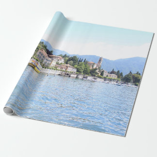 PAPIER CADEAU BATEAU JAUNE ACCÈS PRÈS DU BÂTIMENT