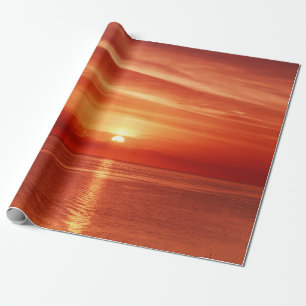 Papier Cadeau Beau lever de soleil coloré à la mer avec dramati