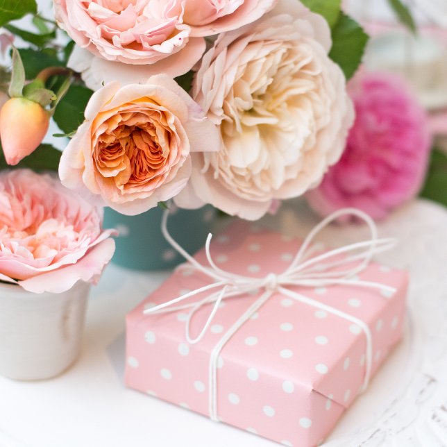 Papier Cadeau Beau pois roses pour anniversaire (Créateur téléchargé)