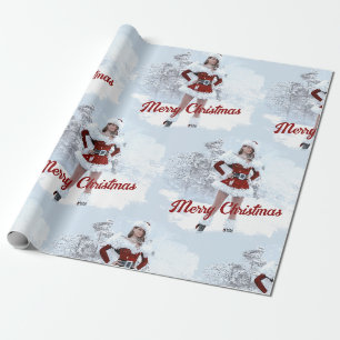 Papier Cadeau Belle femme de Noël au-dessus de la neige hivernal