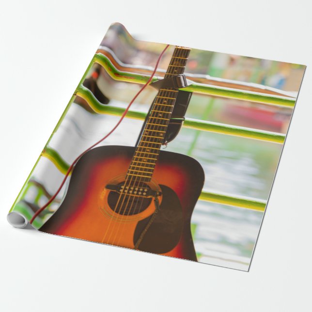 Papier Cadeau Belle guitare acoustique (Déroulé)