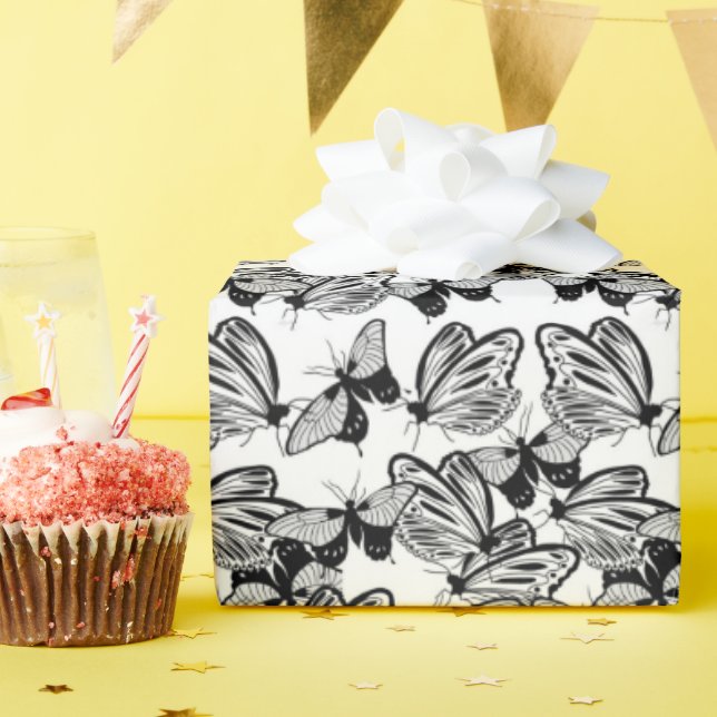 Papier Cadeau Black  White Butterflies (Fête d'anniversaire)