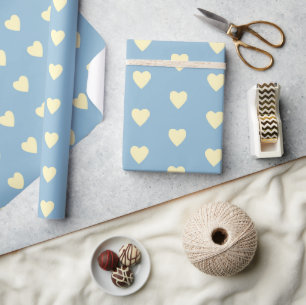 Papier Cadeau Bleu avec coeur jaune crème