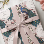 Papier Cadeau Botanique rose pâle Mariage Peacock & Fleurs<br><div class="desc">Ce papier d'enveloppement de Mariage rose pâle et de fleurs botanique présente un motif de style Chinoiserie de paons bleus et turquoises dessinés à la main et perchés sur des branches d'arbres de Magnolia en fleurs contre un élégant arrière - plan rose roux. Tout le texte est modifiable. Personnalisez l'en-tête,...</div>