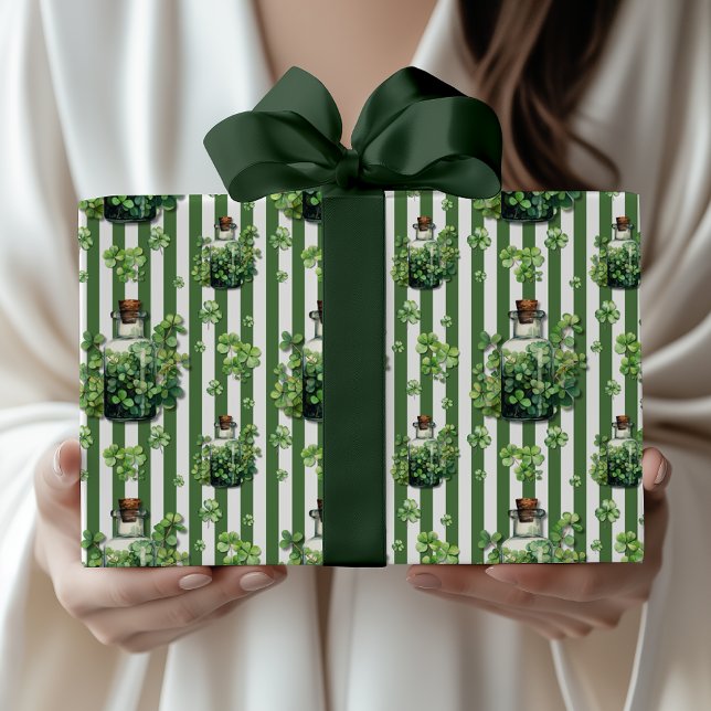 Papier Cadeau Bouteille rayée verte de Fern Chic Saint-Patrick (Créateur téléchargé)