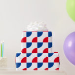 Papier Cadeau Camouflage patriotique Rouge Bleu Blanc Motifs 202<br><div class="desc">Conçu avec de mignons motifs bleus et rouges en arrière - plan blanc massif. Vous pouvez changer à n'importe quelle couleur arrière - plan comme vous le souhaitez. Idéal pour les anniversaires,  les fêtes ou les fêtes ou événements patriotiques !</div>