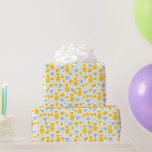 Papier Cadeau Chanukah Menorahs Gelt Pitcher Oil Blanc Or bleu<br><div class="desc">Ajoutez un peu de couleur de vacances et pétillez avec ce design amusant de papier d'emballage Chanukah. Convient aux enfants ou aux adultes, aux entreprises ou aux besoins d'enveloppement de cadeaux de famille. Il y a des sacs-cadeaux, du papier-mouchoir et du ruban pour un look Chanukah complet, ou vous pouvez...</div>