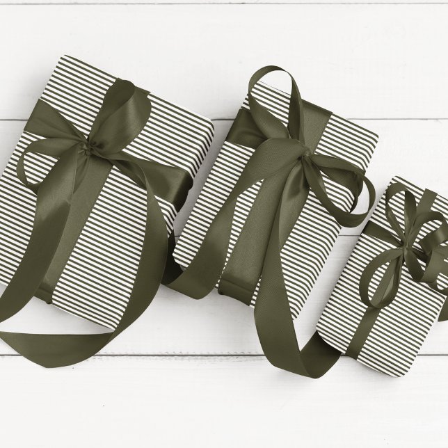 Papier Cadeau Chasseur élégant Vert et blanc mince rayé (Elegant Hunter Green Striped Wrapping paper. Dark Green and White Stripes. Fall Colors Gift Wrap.)