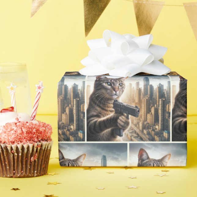 Papier Cadeau Chat tigré avec un pistolet (Fête d'anniversaire)