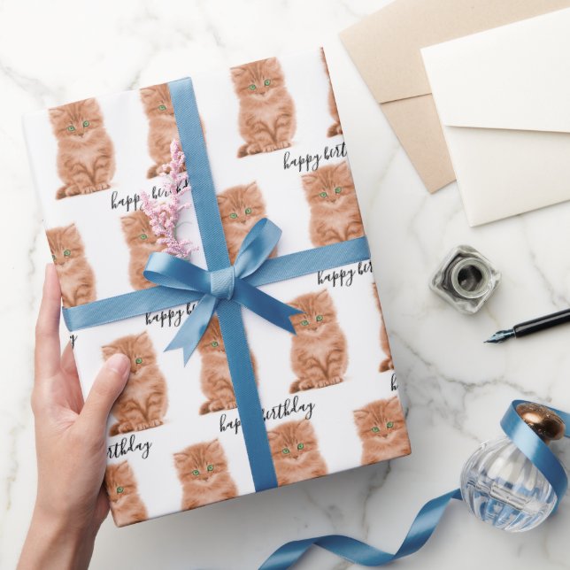 Papier Cadeau Chaton tabby d'anniversaire sur fond blanc (Cadeaux)