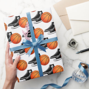 Papier Cadeau Chaussures noires et ballon de basket sur fond bla