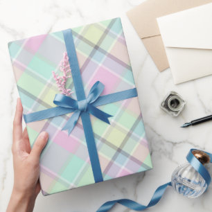 Papier Cadeau Checkered pattern of caramel colors.