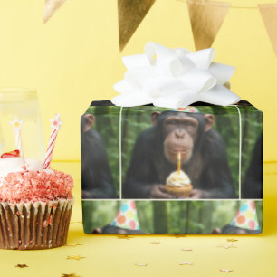 Papier Cadeau Chimpanzé tenant un gâteau d'anniversaire