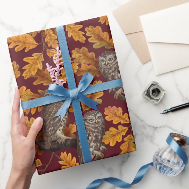 Papier Cadeau Chouettes d'automne sur rouge foncé (Cadeaux)