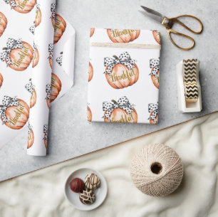 Papier Cadeau Citrouille reconnaissante avec un nœud à pois 