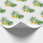 Papier Cadeau Cœur Moderne Jaune Floral Tropical<br><div class="desc">De jolies fleurs tropicales jaunes et des palmiers formant un cœur pour votre amour,  mariage,  douches de bébé et de mariée,  anniversaire.  Si joli. J'adore ça. Papier parfait pour ce mariage à la plage.</div>