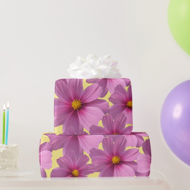 Papier Cadeau Conception de fleurs de cosmos pourpre sur Arrière (Cadeaux de fête)