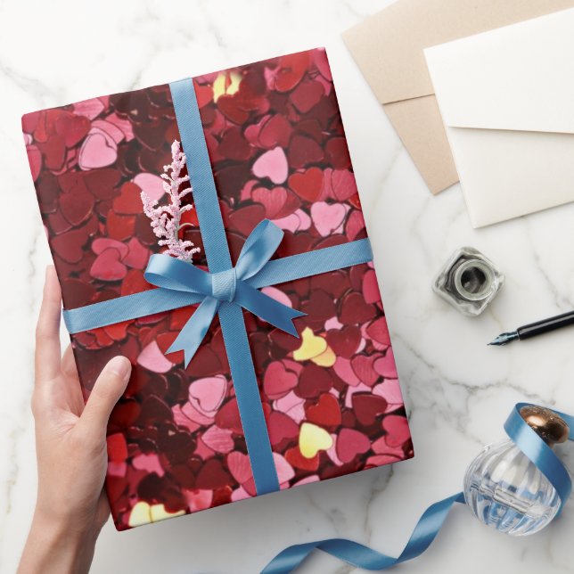 Papier Cadeau Confettis coeurs roses rouges (Cadeaux)
