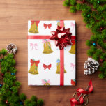 Papier Cadeau Coquette Noël cloches et vaches Classique<br><div class="desc">Célébrez un Noël coquette cette saison avec des imprimés de Noël bons et enjoués pour vos Beaus et Belles. Conçues à l'origine pour l'impression de Noël de ma fille cadette, ces Bows and Belles pour Beaus et Belles évoquent une fête de Noël classique ! Parfait pour envelopper les cadeaux et...</div>