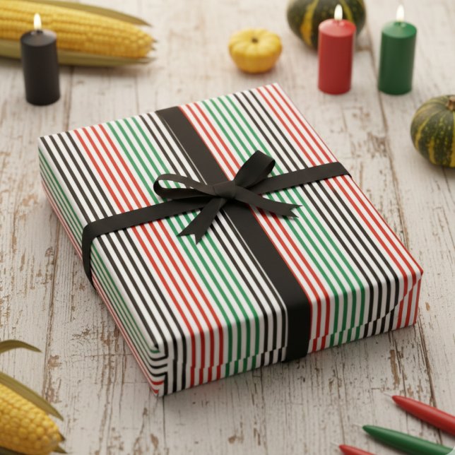 Papier Cadeau Couleurs élégantes de Kwanzaa rayées (Modern Black, Red & Green African Colors Striped Pattern for Kwanzaa Celebration & Birthday Party.)