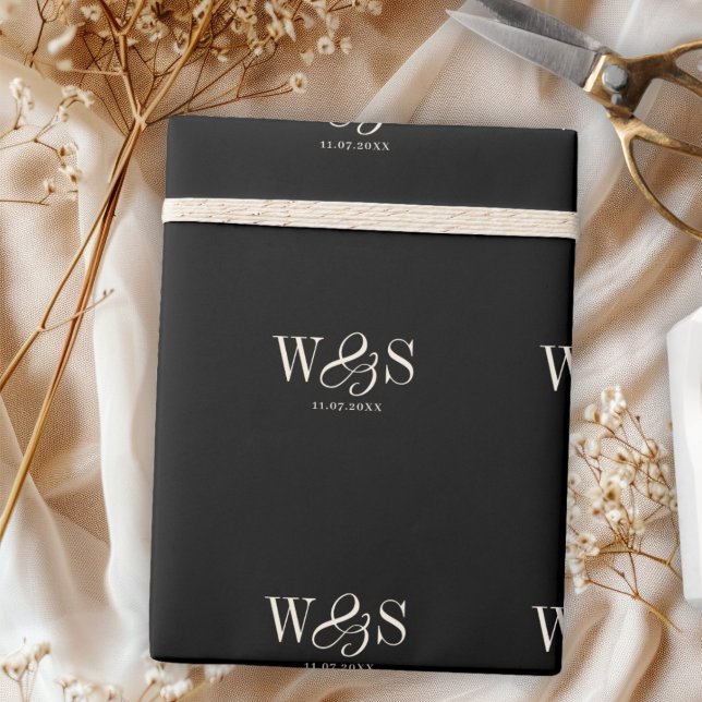 Papier Cadeau Couples de mariage initial noir élégant (Créateur téléchargé)