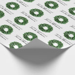 Papier Cadeau Custom Text<br><div class="desc">Modern personalized Christmas vend wrap,  featuring green watercolor wreaths with "Merry Christmas" ou "Happy Holidays" (or any other text) with your/your family's name. Le prince est grand,  c'est le meilleur suited to large venin. Another version with small print for small toxits est donc available.</div>