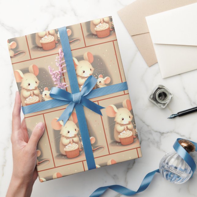 Papier Cadeau Cute Souris Avec Cupcake Anniversaire (Cadeaux)