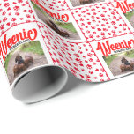 Papier Cadeau Dachshund Christmas Chien de chiot Drôle Weenie Ch<br><div class="desc">Enveloppez vos cadeaux dans la joie des fêtes avec notre Dachshund Christmas Puppy Picture Funny Weenie Dog Wrapping Papier! Ce papier d'emballage ludique et festif est parfait pour les amateurs de dachshund, avec d'adorables illustrations de chien weenie qui apporteront un sourire à n'importe qui. Que vous fassiez des cadeaux en...</div>