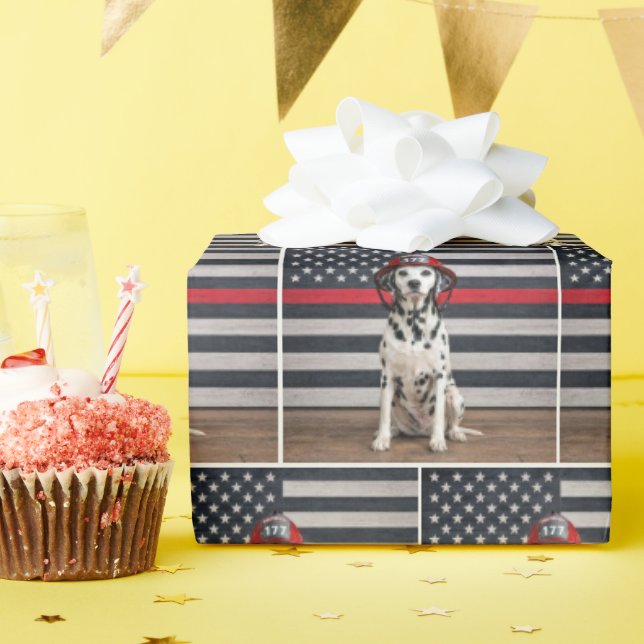 Papier Cadeau Dalmatien portant un casque de pompier (Fête d'anniversaire)