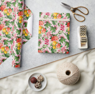PAPIER CADEAU DES BLOGS FLORAUX VINTAGES ET CLAIRS SUR UN COULEU