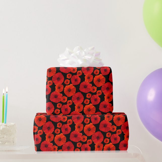 Papier Cadeau Des pavots rouges sur le modèle noir Anniversaire (Cadeaux de fête)
