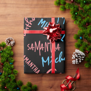 Papier Cadeau Deux noms couples motif monogramme bleu rose clair