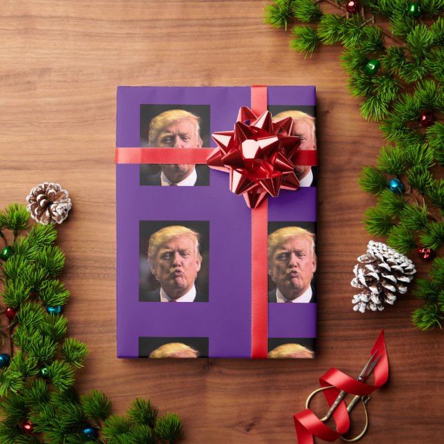 PAPIER CADEAU DONALD TRUMP KISS TOUS LES OUTILS D'OCCASION PAPIE (Cadeau de vacances)