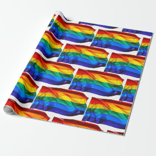 Papier Cadeau Drapeau de la fierté gay de SlipperyJoe's agitant