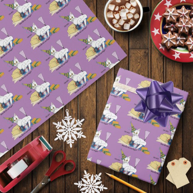 Papier Cadeau Drôle de Lendemain de Nouvel An Chat Blanc (Créateur téléchargé)