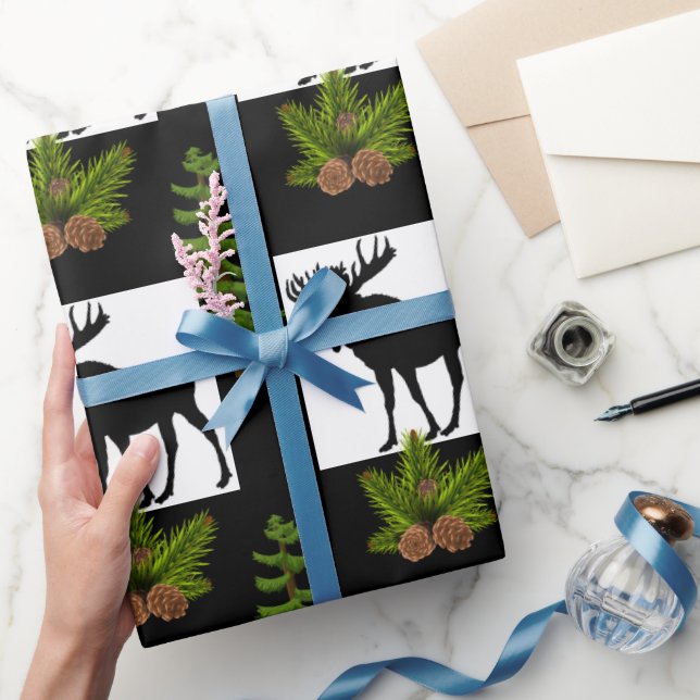 Papier Cadeau Élan rustique avec branches de pin  (Cadeaux)