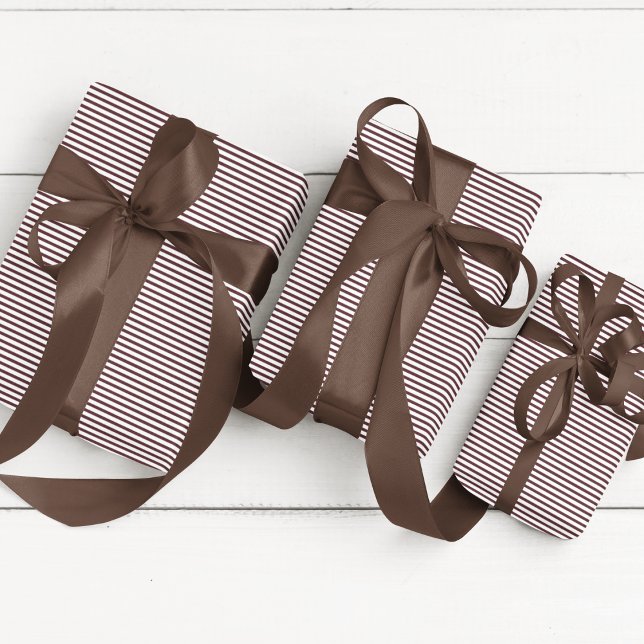 Papier Cadeau Élégant Chocolat Brown foncé mince rayé (Elegant Thin Striped Wrapping Paper with Dark Chocolate Brown and White Lines. Chic Fall Color.)