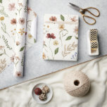 Papier Cadeau Élégant Fleur sauvage d'aquarelle Papier d'envelop<br><div class="desc">Cherchez-vous du papier d'emballage magnifique pour rendre vos cadeaux plus spéciaux? Découvrez cette Elégante aquarelle Fleur sauvage papier d'enveloppement de jardin Il présente un joli motif fleur sauvage floral sur un arrière - plan d'ivoire. Bon emballage !</div>