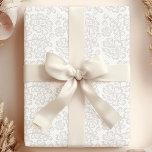 Papier Cadeau Élégant gris chic Vintage Mariage dentelle<br><div class="desc">Élevez vos cadeaux de mariage avec ce papier d'emballage en dentelle gris vintage sophistiqué. Doté d'un motif en dentelle complexe dans une teinte gris intemporelle, ce design dégage élégance et charme. Parfait pour ajouter une touche de vintage romance à vos cadeaux de mariage, ce papier d'emballage est sûr de rendre...</div>