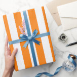 Papier Cadeau Élégant Motif rayé blanc et orange clair<br><div class="desc">Papier d'emballage simple rayé orange vif - parfait pour les mariages,  les douches nuptiales et les anniversaires.</div>