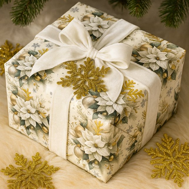Papier Cadeau Élégant Noël de Poinsettia Blanche (Elegant holiday gift wrapped in poinsettias and velvet, with gold snowflakes)