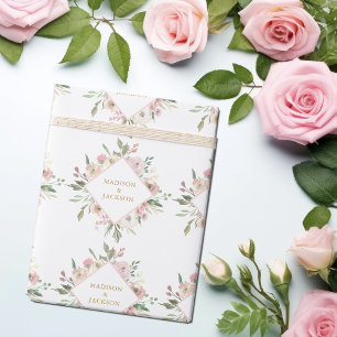 Papier Cadeau Élégant rose floral or Script personnalisé mariage